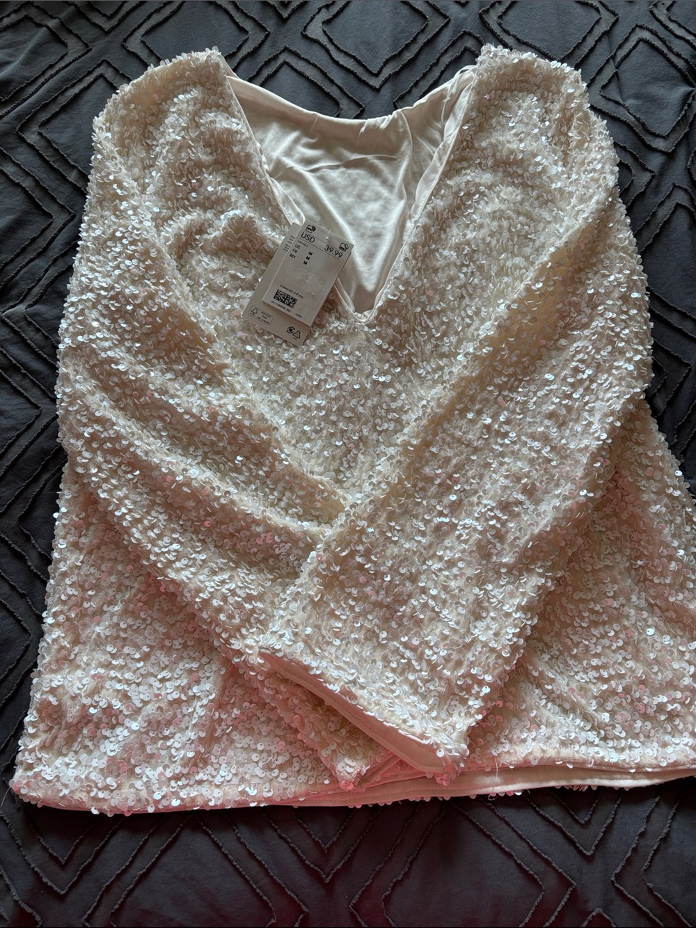 H&M White Sequin Long Sleeve V-Neck Top